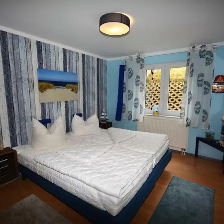 Ferienwohnung Breege 아파트 브리게