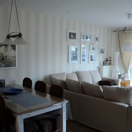 아파트 Ferienwohnung Breege 브리게