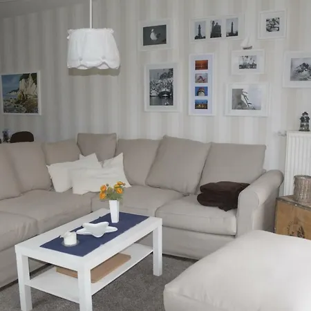 Ferienwohnung Breege 아파트